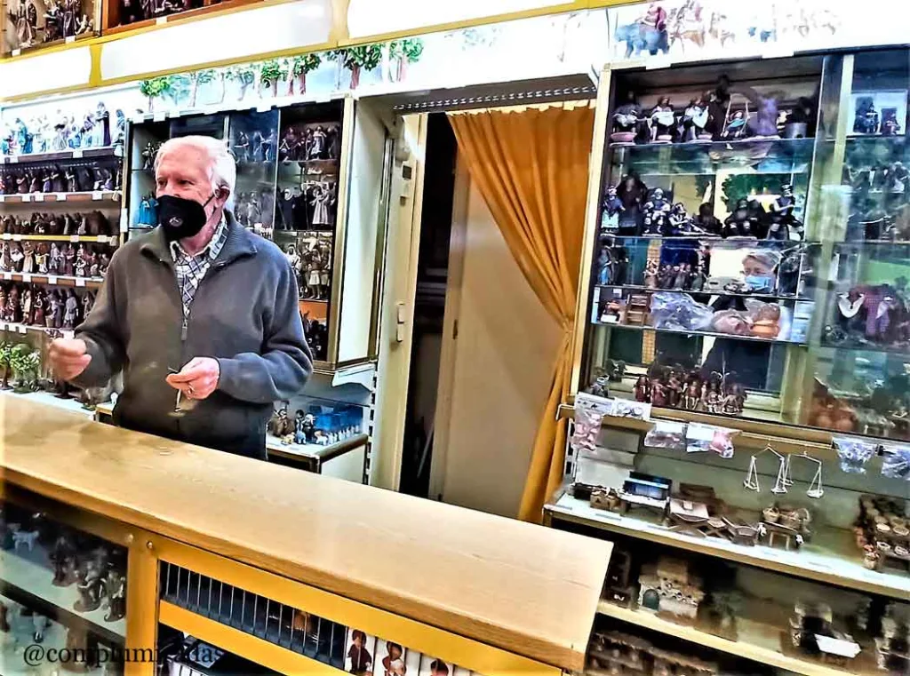 Infoalcalaina blog de complumiradas el perfumista 4 Luis-Perez-Rey-en-Belenes-El-Perfumista