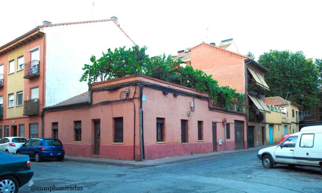 infoalcalaina blog de complumiradas 1-Casa-de-´la-parra'-en-la-calla-Infancia,-8-de-julio-de-2019