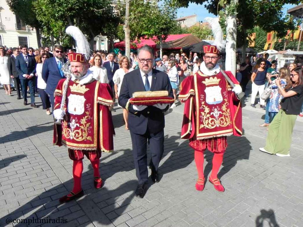 infoalcalaina blog de complumiradas 1 -procesión-cívica-2023