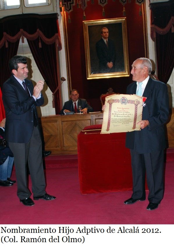 infoalcalaina blog de complumiradas 10 nombramiento Hijo Adoptivo de Alcalá siendo alcalde Bartolomé González en 2012-col. ramón del olmo