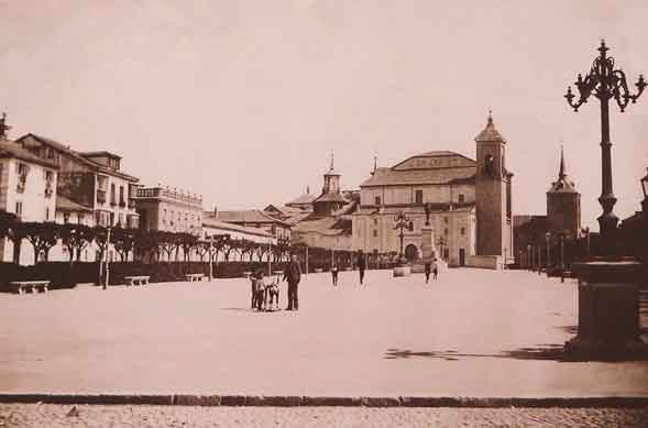 infoalcalaina blog de complumiradas 5 Alcalá_de_Henares 1890_Plaza_de_Cervantes