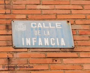 infoalcalaina blog de complumiradas 6-placa-calle-infancia