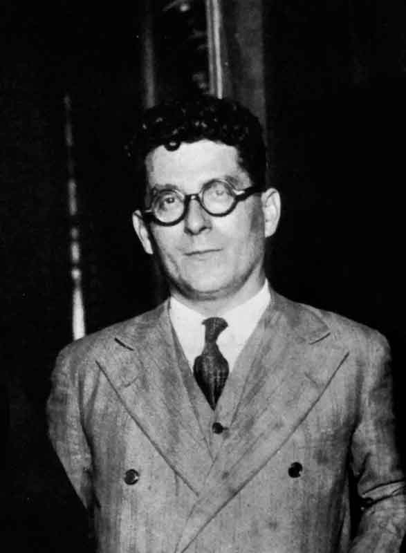infoalcalaina blog de complumiradas Hidalgo de cisneros 11-Retrato-de-Andreu-Nin--Universal-History-Archive